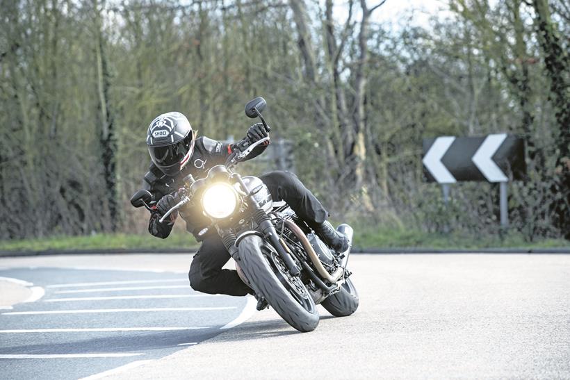 Tackling a right bend on the Triumph Speed Twin