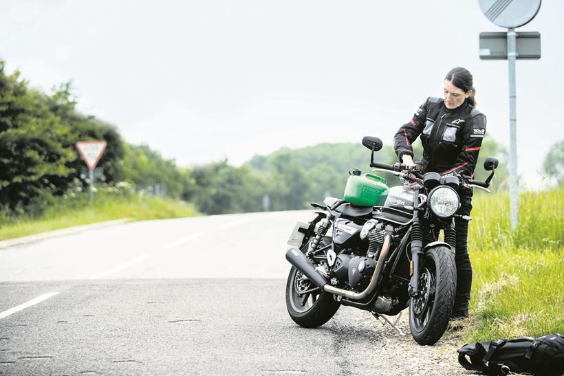 Filling up the Triumph Speed Twin