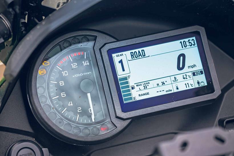 Kawasaki Versys 1000 SE clocks