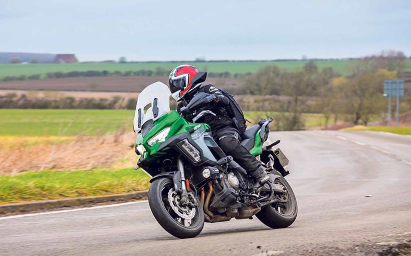 Cornering on the Kawasaki Versys 1000 SE