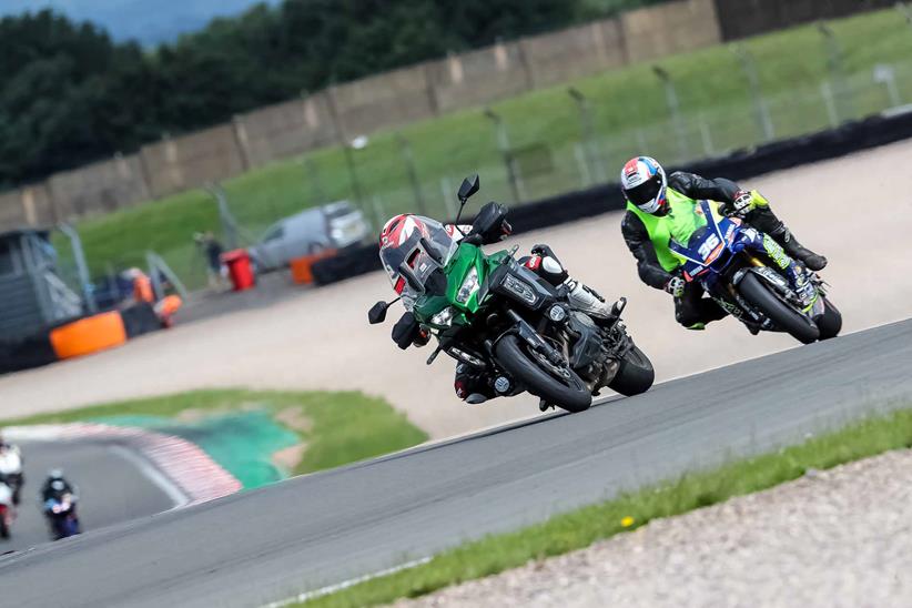 Kawasaki Versys 1000 SE through Coppice corner