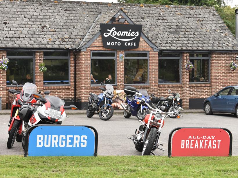 Loomies Moto Cafe outside 