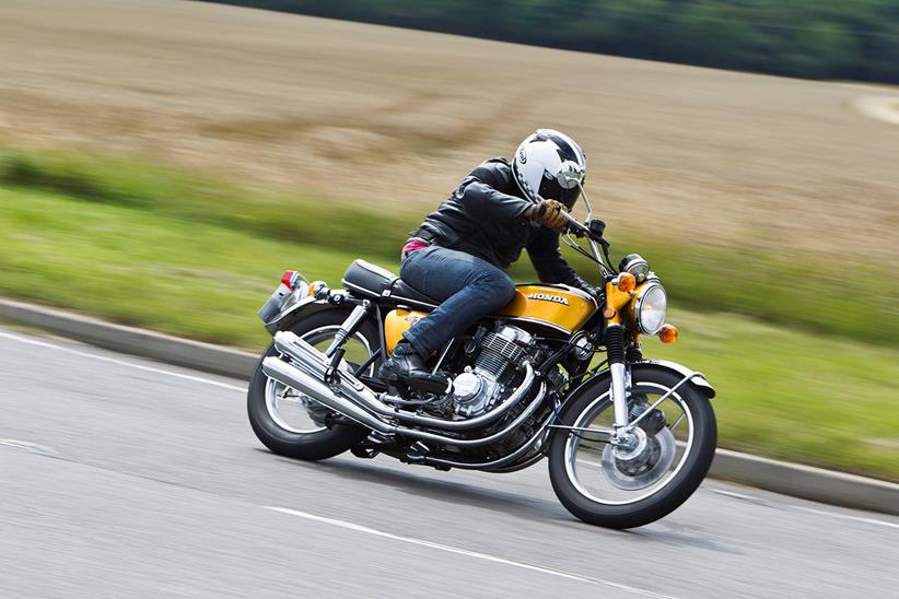 Honda CB750 corner