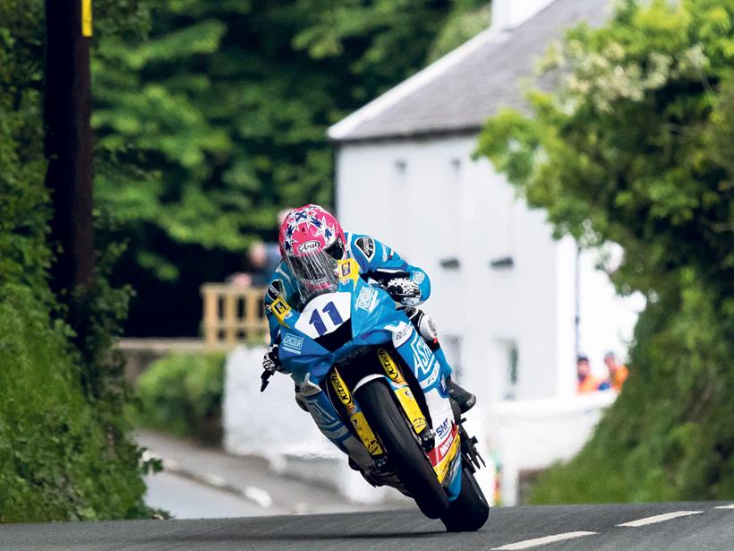 Lee Johnston on his bike winning the 2019 IoM TT Supersport race