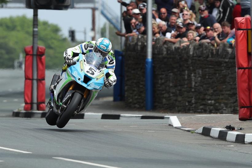 Dean Harrison in action at the 2018 TT