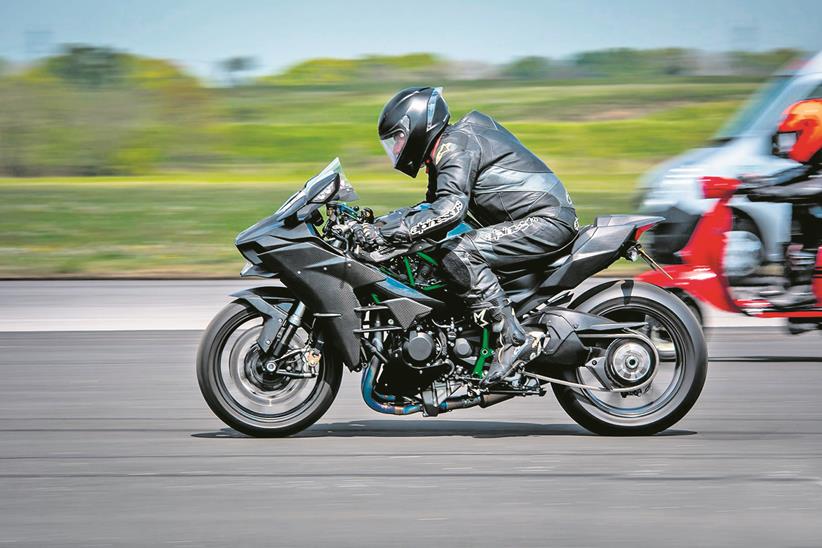 Owen Lewis on his Kawasaki H2 - photo: Paul Fishwick Photography