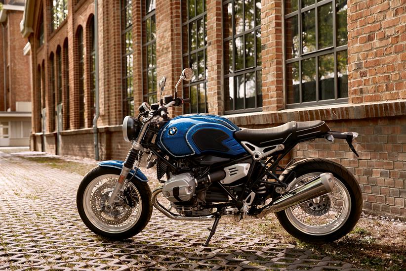 BMW R nineT /5 side