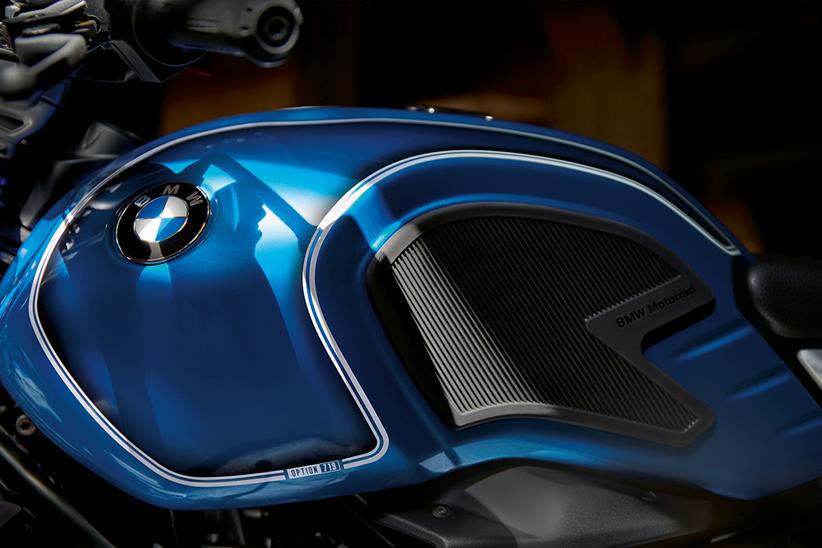 BMW R nineT /5 knee pads