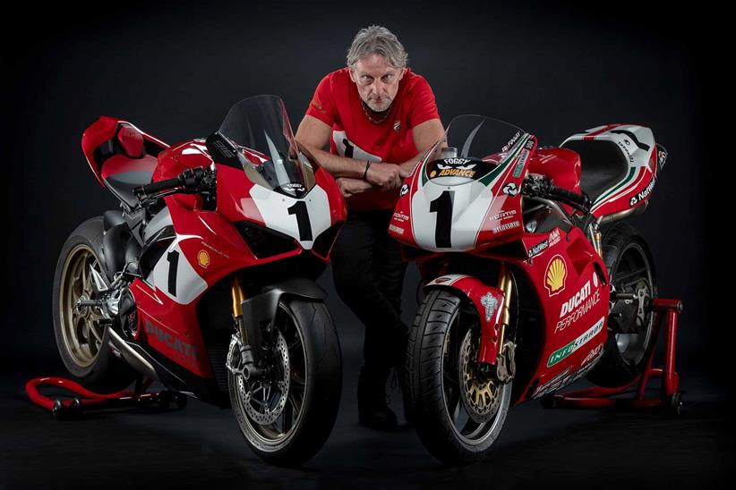 The Panigale V4 25° Anniversario 916 is inspired by the 1999 WSB winning machine