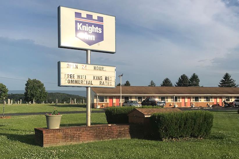 Simon stopped at a roadside motel for an evening