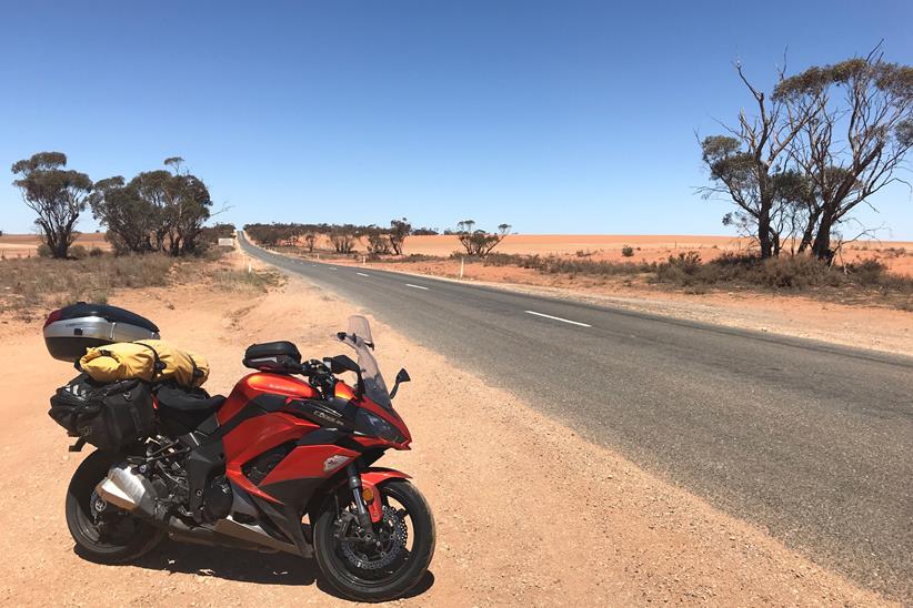 Simon's Kawasaki Z1000SX in the Red Centre of the Outback