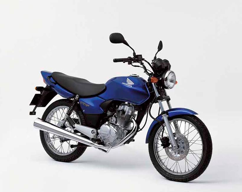 A 2005 Honda CG125 static shot of a blue bike with a white back ground