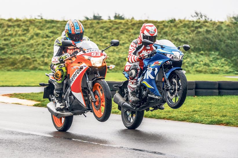 Honda CBR125R and Suzuki GSX-R125 showing off