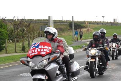 Blind veterans ride out