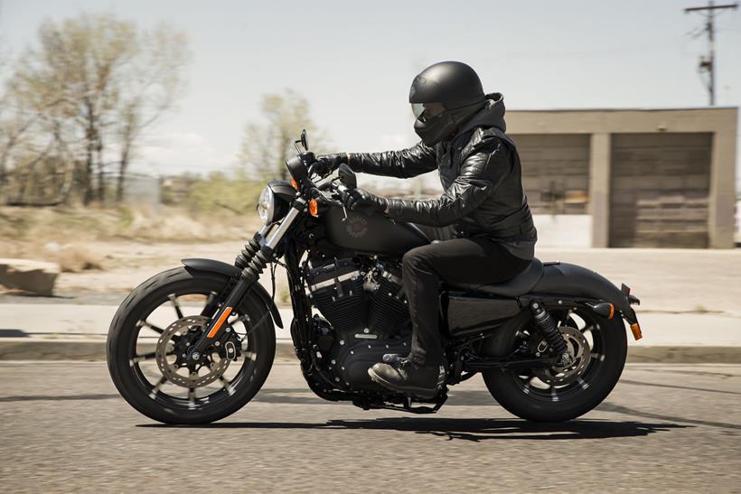 Harley-Davidson Sportster Iron 883