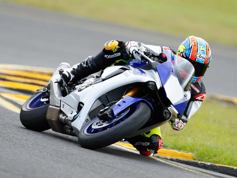 Cornering on the 2015 Yamaha R1