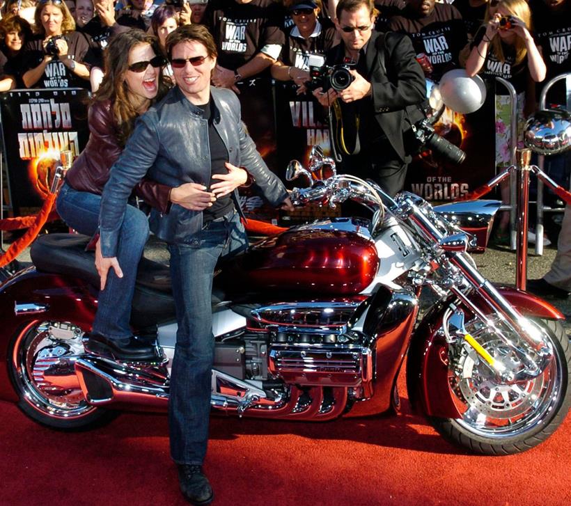 Cruise arrived at the War of the Worlds premiere on a Honda Valkyrie