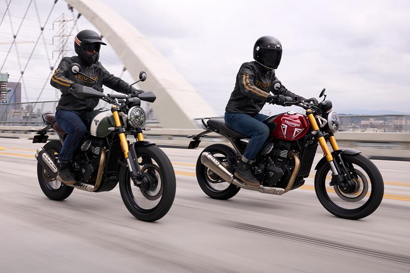 Triumph Speed 400 (right) and Scrambler 400 X