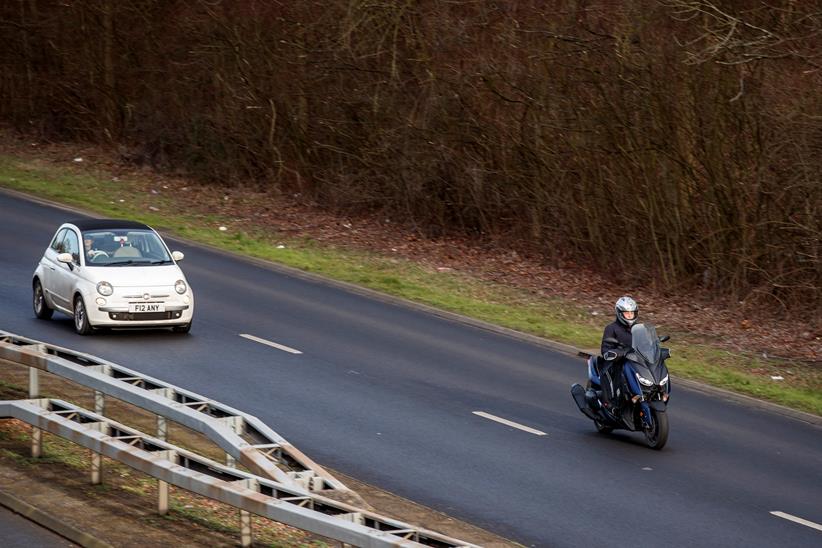 Dual carriageway riding on the Yamaha XMAX 400