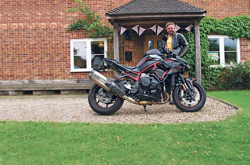 Simon finally gets to meet the Kawasaki Z H2