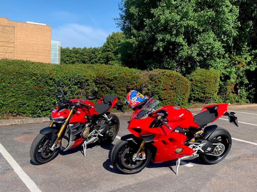 Ducati Streetfighter V4 S vs Panigale V4 S