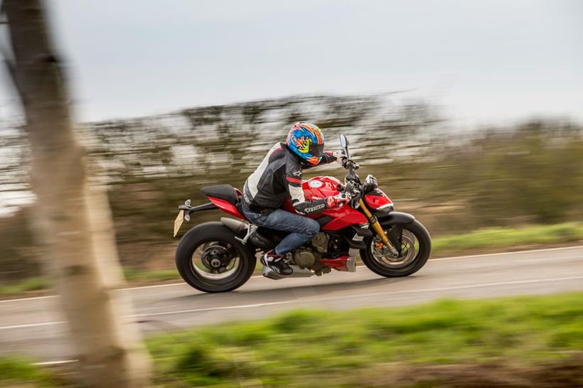 Riding the Ducati Streetfighter V4 S