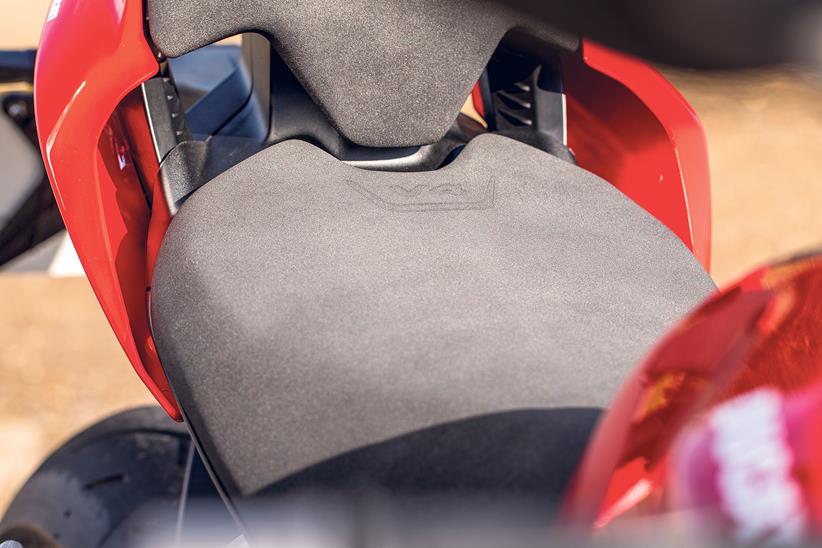 Ducati Streetfighter V4S seat