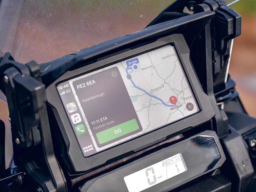 Honda Africa Twin AS ES Plus Carplay connected dash