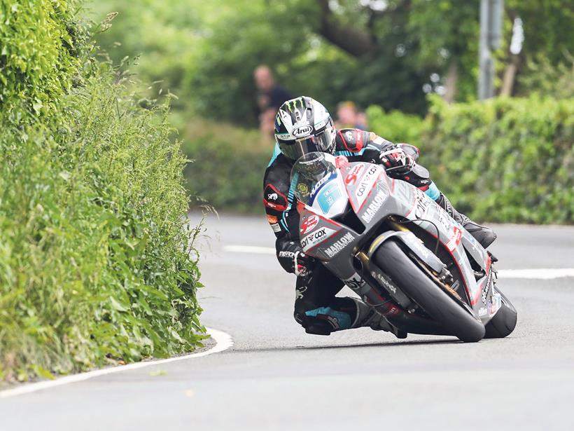 Michael Dunlop Supersport TT race 1 2018