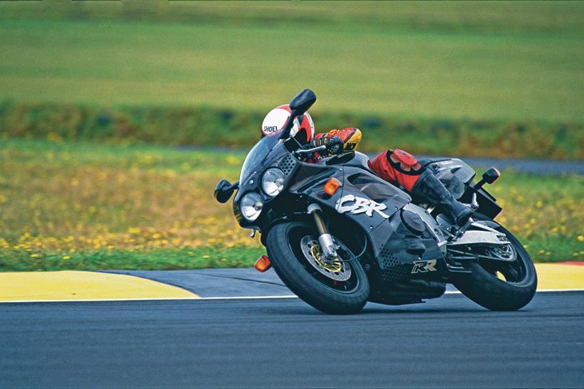 Iconic Honda Fireblade is born