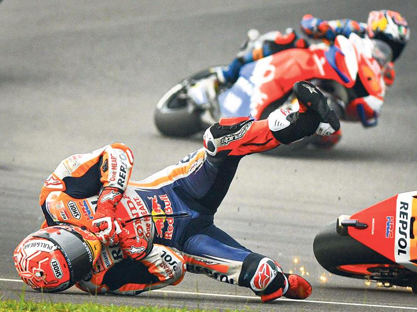 Marc Marquez crash in Buriram 2019 tumbling