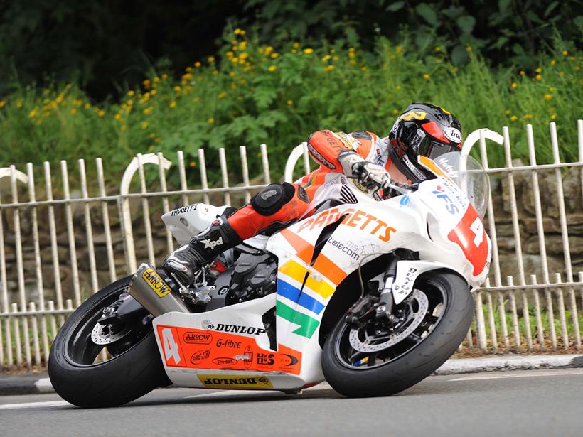 Hutchy 2009 Superstock TT win