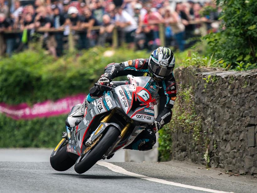 2018 Michael Dunlop win in Superstock TT