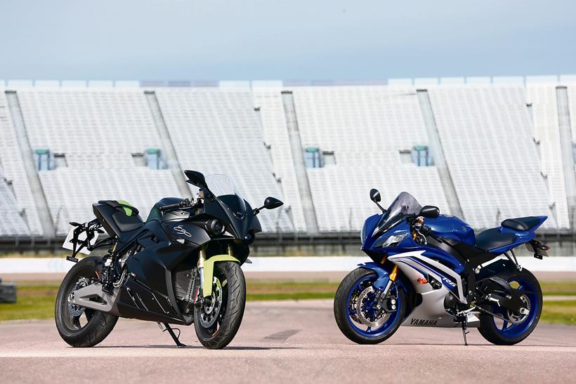 Energica Ego (left) and Yamaha R6