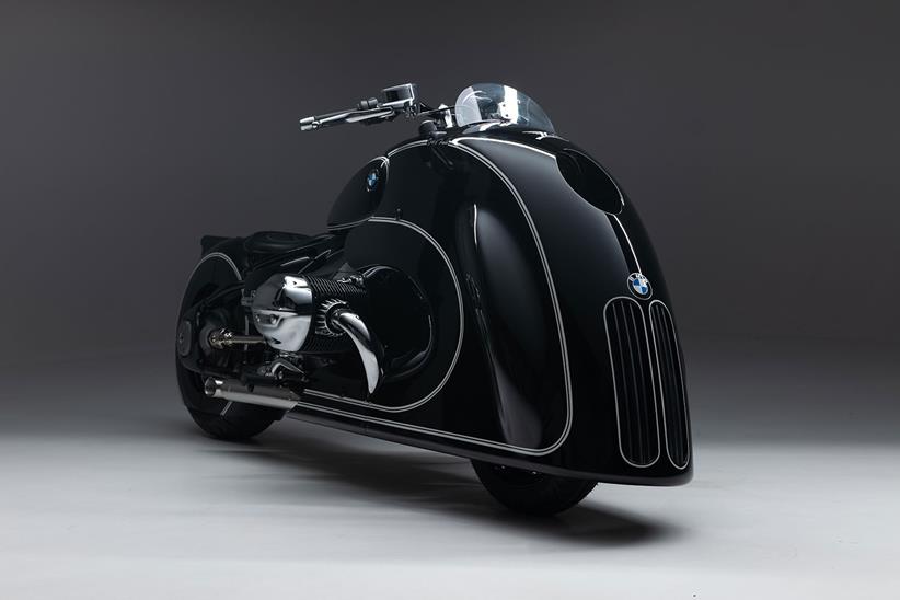 BMW R18 Spirit of Passion