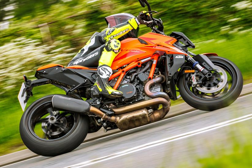 KTM 1390 Super Duke R EVO slicing through the countryside