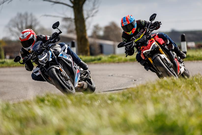 BMW M1000R and Ducati Streetfighter V4 S mid turn