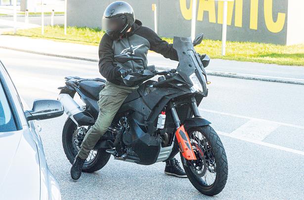 KTM 890 Adventure 