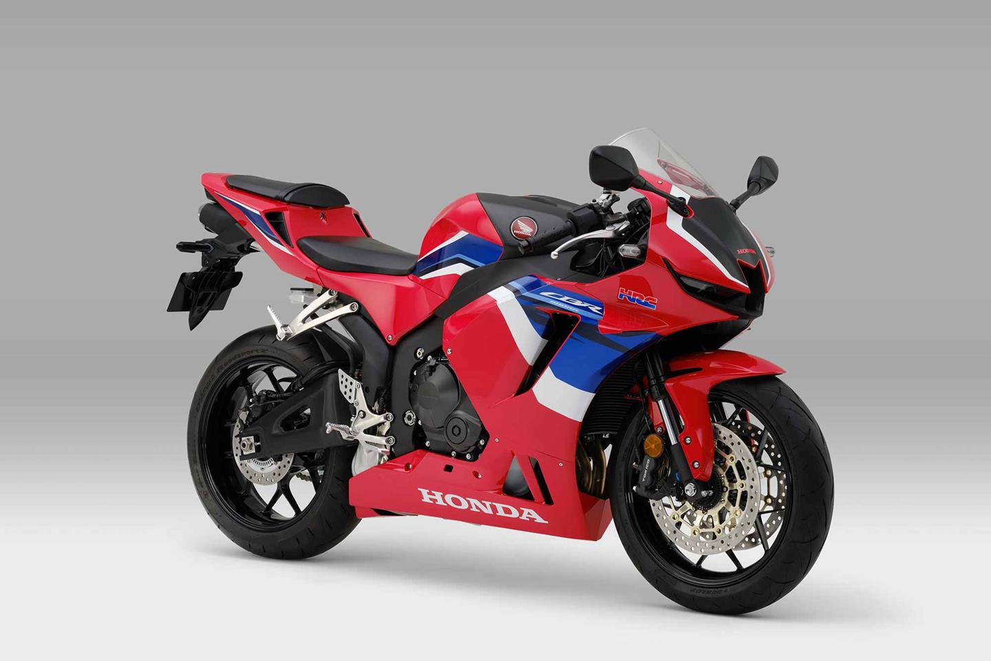 Lowest seat deals height 600cc sportbike