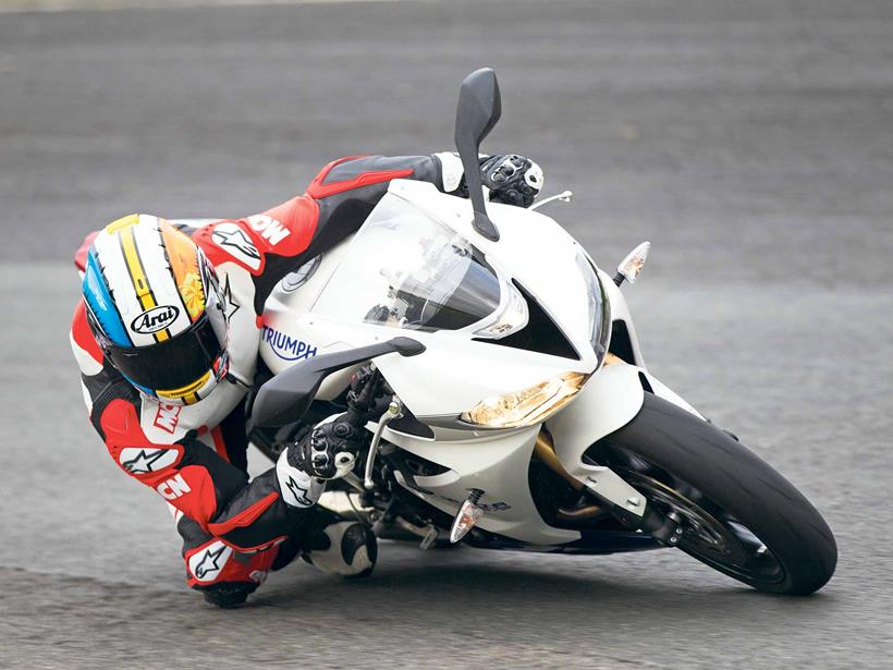 Cornering on the Triumph Daytona 675 