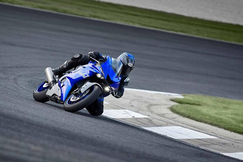 The Yamaha R6 Race will not be homologated for road use