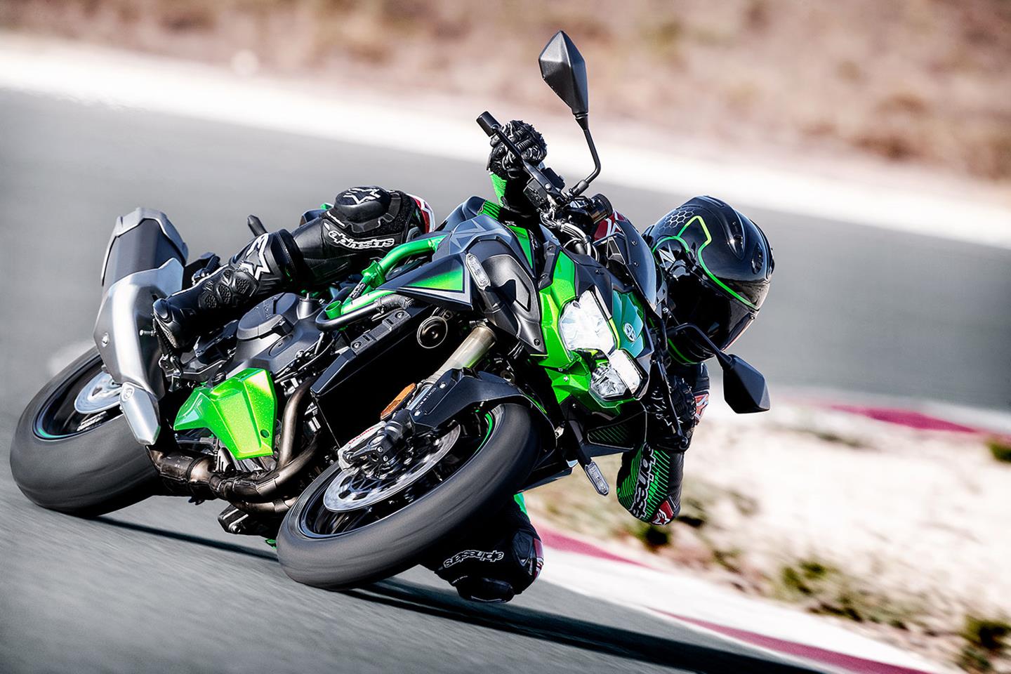 ヒロ　2点 Kawasaki Z H2 gets Skyhook suspension for SE model in 2021