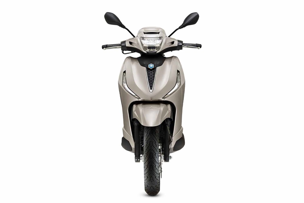 Piaggio reveal 2021 Beverly scooter range with Euro5 300 and 400 models