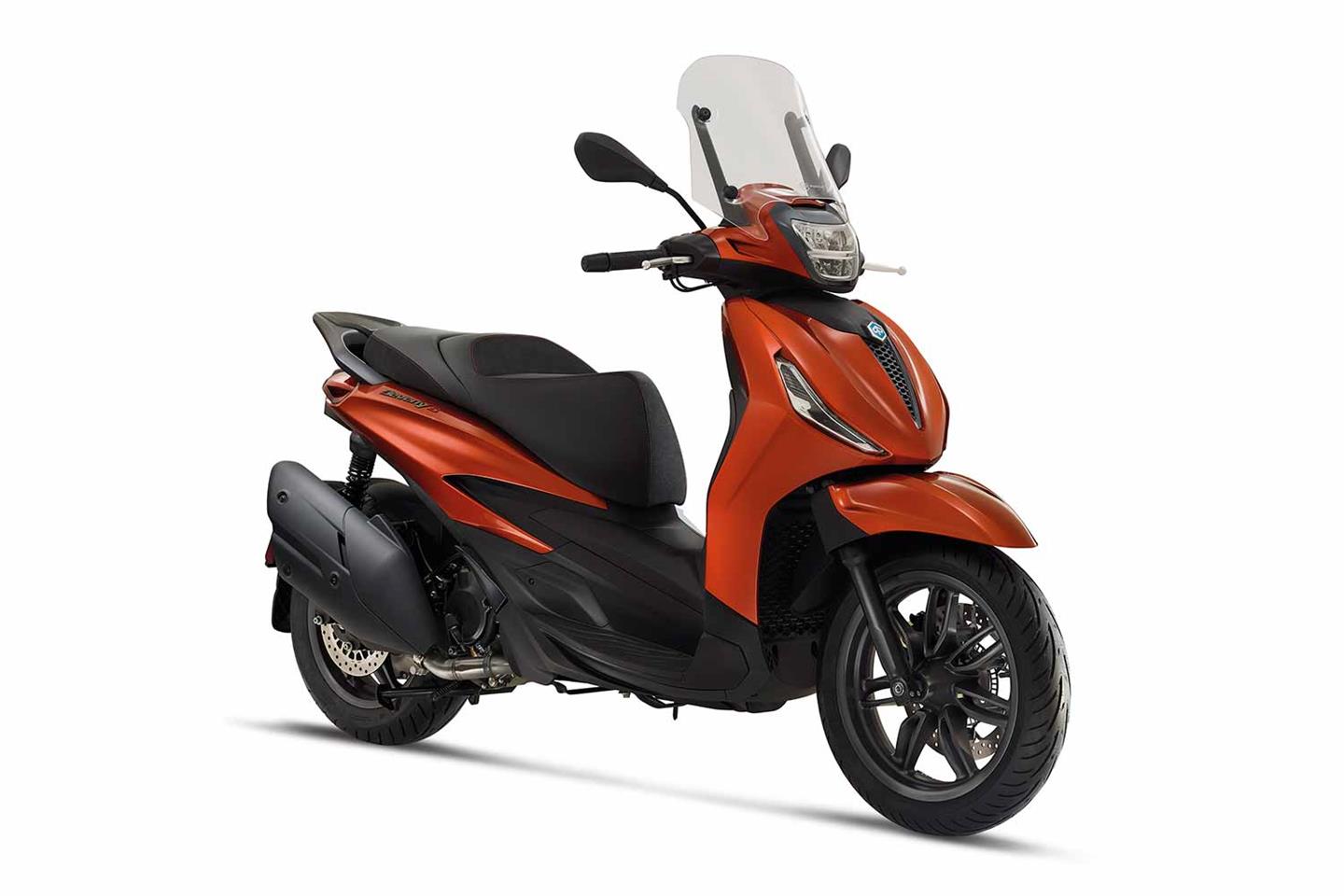 Piaggio reveal 2021 Beverly scooter range with Euro5 300 and 400 models |  MCN