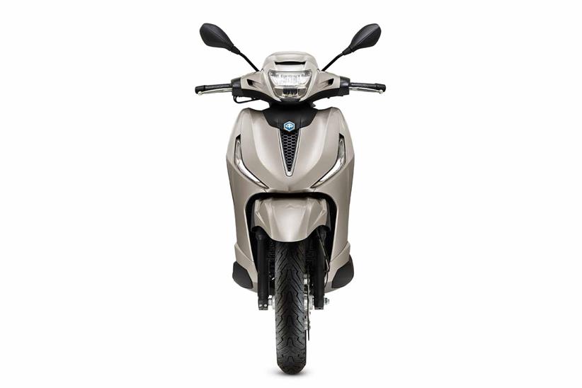 Piaggio Beverly 300 front