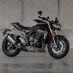 The speed of light: New Triumph Speed Triple 1200 RS enters the super naked battle