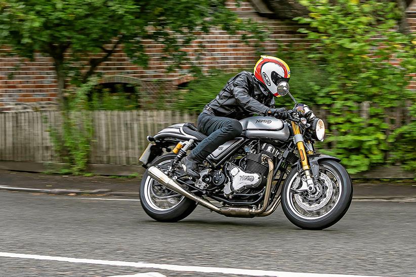 Norton Commando 961 on the road