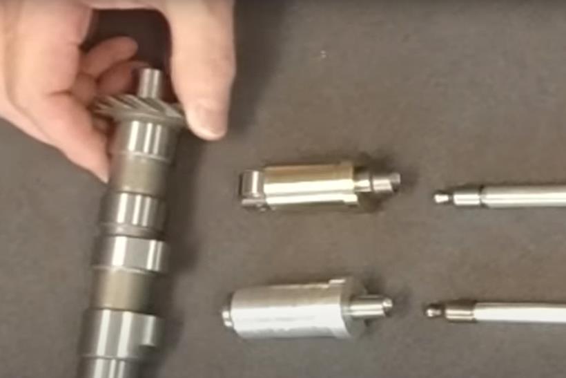 Ural camshaft and roller tappets