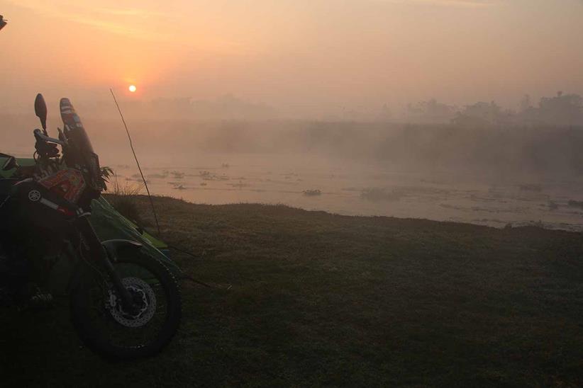 The Yamaha XT660Z Ténéré in low light