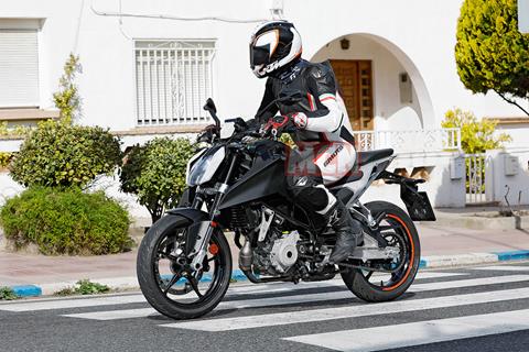 All-new KTM 125 Duke breaks cover: New engine, frame, suspension and more for 2023